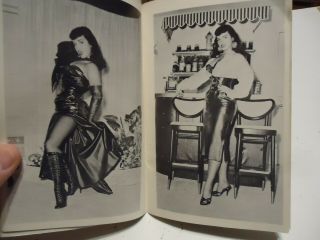 Bettie Page pin - up Photo Album high heels 5 exotique fetish 3