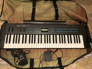 Yamaha Dx - 27 Vintage 1980’s Fm Synthesizer With.  And Perfect