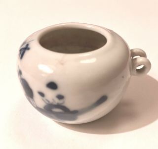 A Small Chinese Blue and White Porcelain Bird Feeder 19th Century 2