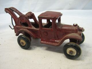 Vintage Hubley Or Arcade Cast Iron Wrecker Boom Tow Truck Toy 213