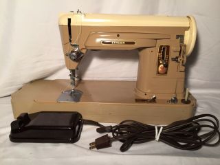 Vintage Singer Slant needle Sewing Machine 404 Serviced Case 2