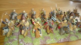 16 Heavy Cavalry 28mm Metal Painted Ancient Wargames Figures.