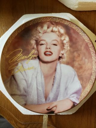 Marilyn Monroe Bradford Exchange Plate Tempting In Terrycloth 1998