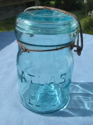 Vintage Cornflower Blue Atlas E - Z Seal Pint Size Jar Matching Lid Wire Bale