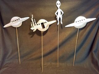 Set Of 4 Hand Made Steel Alien Ufo Flying Saucer Area 51 Roswell Garden Stakes