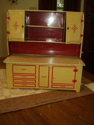 Toy Metal Wolverine Kitchen Cabinet