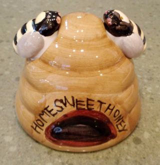 Salt & Pepper Shaker Set Bee Hive And Honey Bees 3pc Alco Bugs Insects Vintage
