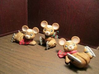 Vintage Homco Figurines Ice Skaters Christmas Mice - 5113 - Mouse Christmas Deco