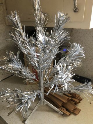 VINTAGE SPARKLER 2 FT ALUMINUM CHRISTMAS TREE W/ BOX POM POM 19 BRANCH COMPLETE 3