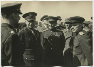 Wwii Large Size Press Photo: Us General Dwight Eisenhower Meets With Russians