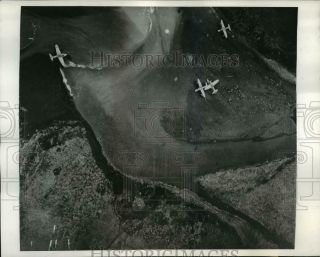 1943 Press Photo Wwii Aleutians,  Aerial View Of Japanese Zero Aircraft Beached