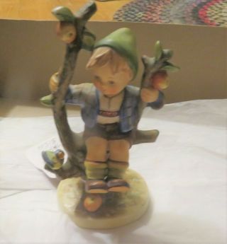 Hummel Goebel Figurine 142/1 - Apple Tree Boy - Tmk3 - Western Germany