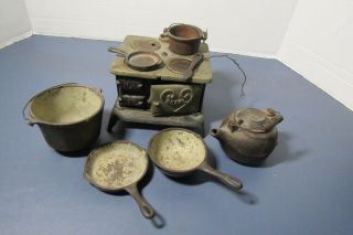 Cast Iron Stove & Accessories - Pearl Brand - Salesman Sample Or Miniature Toys