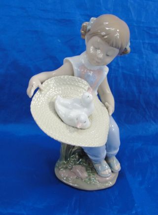 Lladro What A Surprise 6759 Glazed Retired Porcelain Figurine Girl W/ducks Hat
