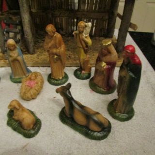 Vintage Sears Trim Shop Christmas Nativity Set Wood Stable Reed Roof 10 Figures 3