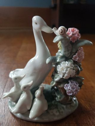 Lladro Art Porcelain 1439 “how Do You Do” Mother Duck And Ducklings