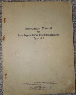 Wwii Us Navy Oxygen Rescue Breathing Apparatus Type A - 1 Book