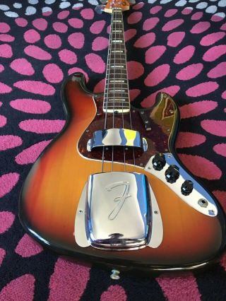 Vintage Fender Jazz Bass 1971 Sunburst With Case 3