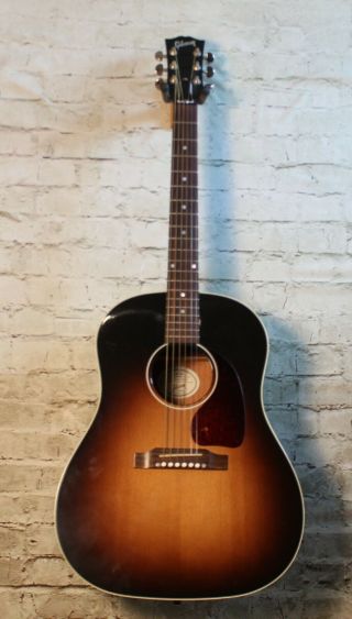 Gibson J - 45 Standard Vintage Sunburst W/case 2014