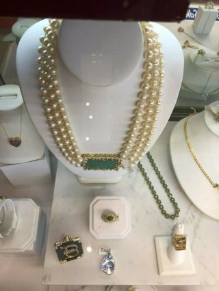 VINTAGE LADIES TRIPLE STRAND SOUTH SEA PEARL NECKLACE,  JADE & GOLD CLASP 2