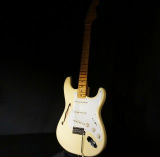 Fender Eric Johnson Thinline Stratocaster Vintage White Maple Neck Guitar 3