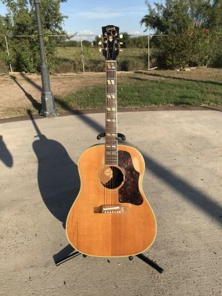 Vintage Gibson Country Western 1962 Slope Shoulder J - 50 Acoustic Guitar W/ Case