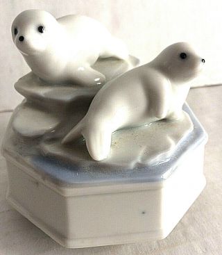 Otagiri Japan Edelweiss 2 White Seals Music Box