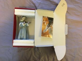 Lladro Violinist Figurine w/ Box - The Spirit of Christmas - 1997 3