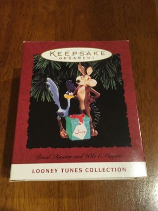 Road Runner And Wile E Coyote Looney Tunes 1994 Hallmark Keepsake -