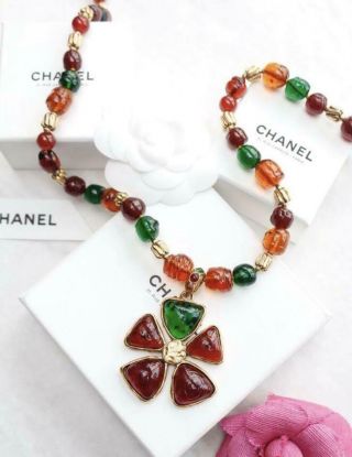 Vintage Chanel 1992 Multicolor Gripoix Glass Flower Pendant Necklace