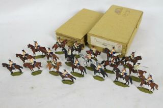 20 Vintage Tin Flats Zinnfiguren Scholtz Box Lead War Flags Soldiers Horses Old