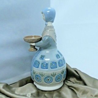 LLADRO Hand Made in Spain Daisa Girl Wearing Headscarf with Cup Figurine 10 