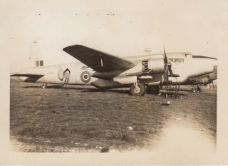 Wwii Snapshot Photo British Royal Air Force Raf Wellington Bomber 40