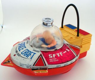 China Me 050 Space Craft Ship Battery Operated Tin Toy Vintage