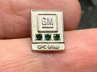 General Motors Cpc Group 1/10 10k Gold Triple Emerald Beauty Service Award Pin.