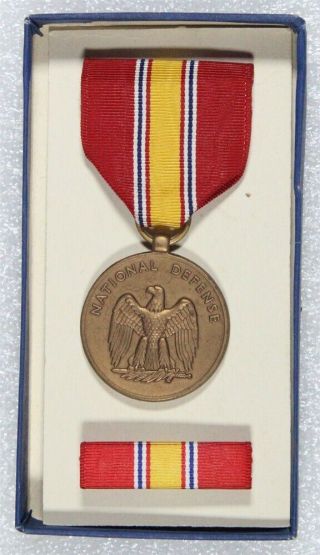 Us Military Medal: National Defense - In 1967 Box W/ribbon Bar