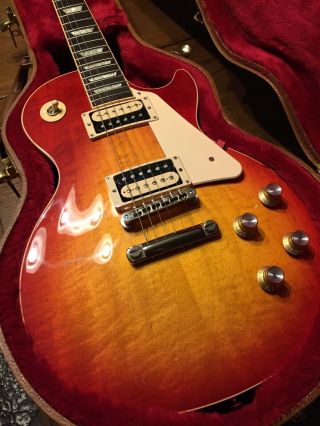 2019 Gibson Les Paul Classic Cherry Sunburst.  Vintage Looking Top