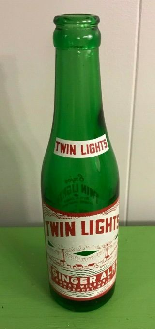 Twin Lights Ginger Ale 7 Oz.  Acl Soda Bottle 1954 Rockport Massachusetts