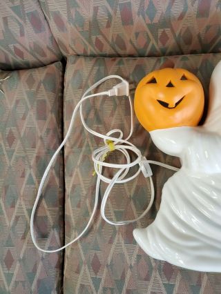 Vintage Ceramic Ghost Holding Pumpkin 12” Light Up Halloween Decor Glowing Eyes 3