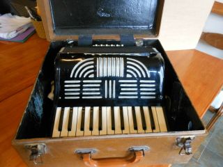 Vintage Stanelli Youth Accordion with Case Made in Italy,  30941 3