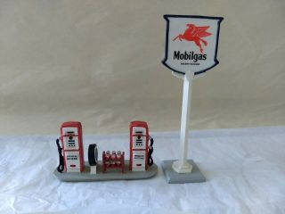 1997 Hawthorne Christmas Village Miniature Mobil Gas Station Pumps Figurine