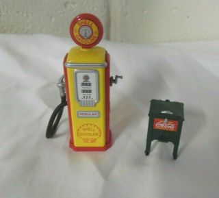 Miniature Gearbox Metal Shell Gas Pump & Coca Cola Cooler Diecast Car Diorama