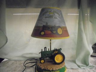 Vintage John Deere Tractor Lamp With Tractor Sound,  Spinning Rear Wheels
