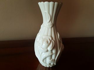 Lenox Fluted Tea Rose Bud Vase Handcrafted In Ivory Fine China & 24k Gold
