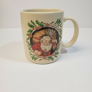 Hallmark Vintage Santa With Wreath Print " Merry Christmas " Coffee Mug