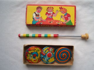 Unique Spinning Tin Toy Top 4 Pc.  Box Banjo Tiger Piano Lion Vintage Japan