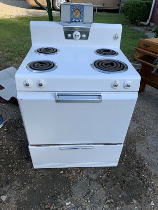 Vintage Frigidaire Oven/stove Made By General Motors - White