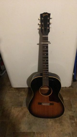 Gibson LG - 1 Vintage Acoustic Guitar,  1959 2