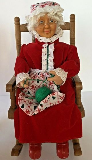 Collectible Animated\musical Mrs Claus In Rocking Chair Vintage