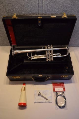 Vintage 1974 Getzen Eterna Doc Severinsen Professional Bb Trumpet - Exc.  Player